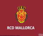 Флаг реальный клуб Депортиво Майорка с красным фоном